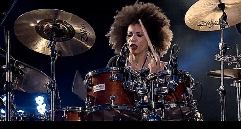 Cindy Blackman Santana Drum and Benny Bass Solo (Live 2014) 