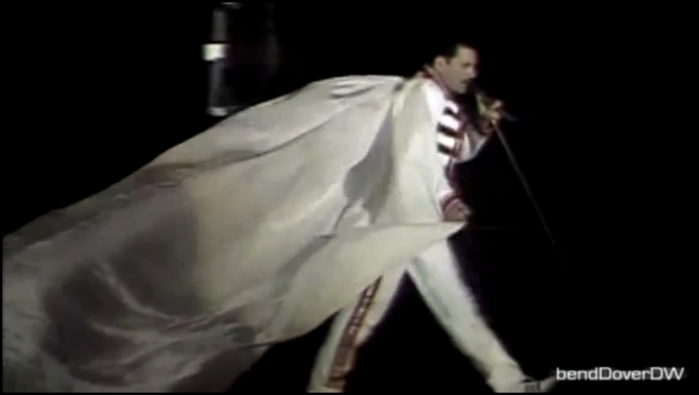 Queen - We Will Rock You (Live at Wembley Stadium) HD 