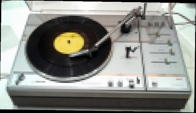Philips 22GF 660 Automatic 4-speed Turntable Demonstration 