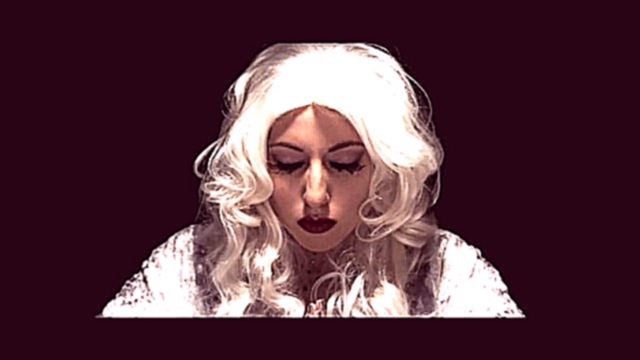 Lady Gaga - Dance in the Dark 