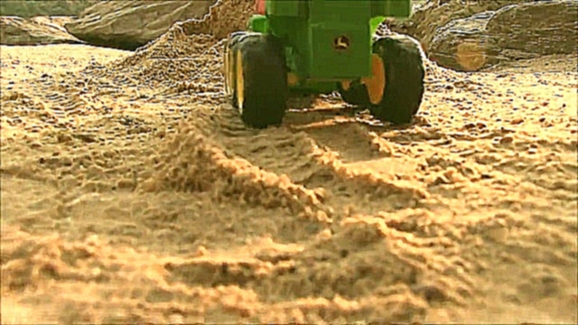 Строим замки из песка. Конкурс для машинок. Мультфильм про cтроительную технику на пляже 