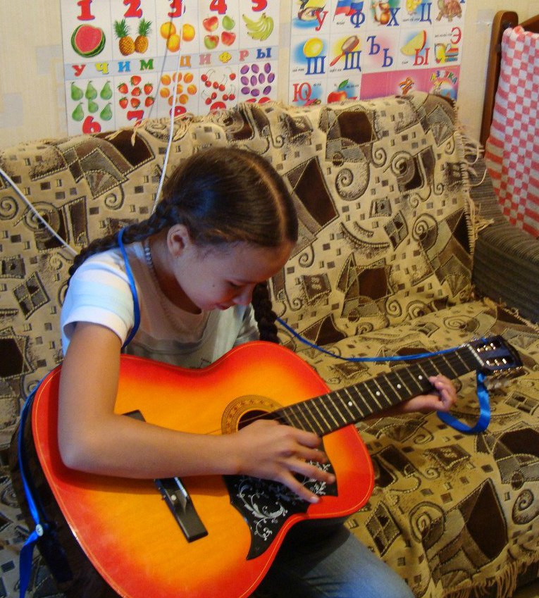 моя первая игра на гитаре