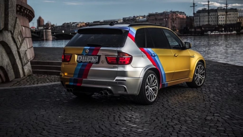 BMW X5M Gold Edition
