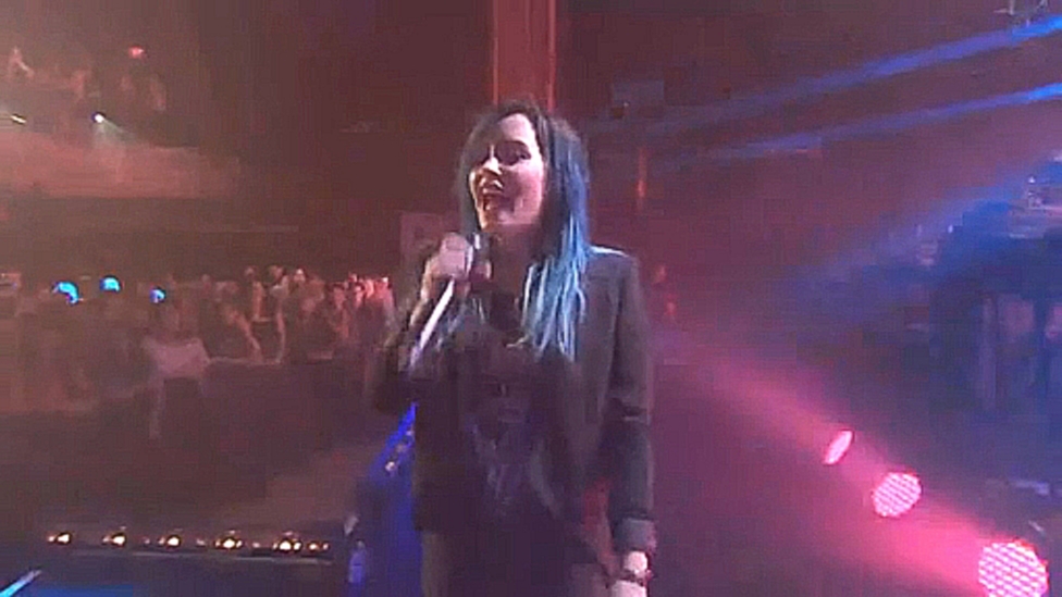 Demi Lovato - Give Your Heart a Break (The Demi Lovato Experience)  HD 29 10 2013  