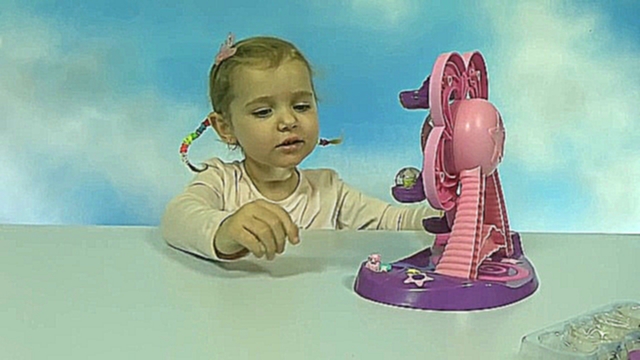 Шарики с водой и блёстками игрушки на карусели распаковка игрушки Glitzi Globes toys unboxing 