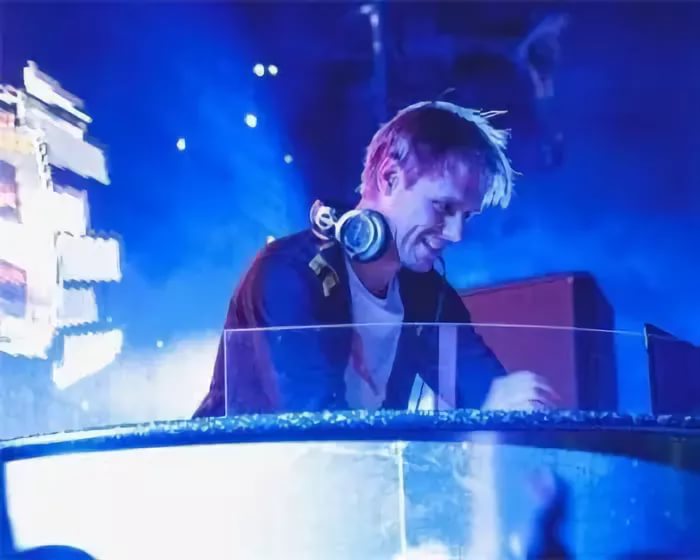 Armin van Buuren - A State of Trance 600.1 (14.02.2013) (Live  Florida Park in Madrid, Spain) (Part 4 - Armin van Buuren) - Chris Schweizer & Tomas Heredia-Darksiders