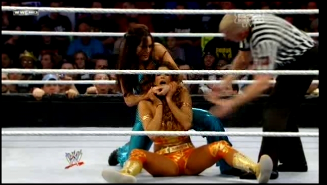 Beth Phoenix, Natalya &amp; The Bella Twins vs. Kelly Kelly, Tamina, Eve &amp; Alicia Fox [WWE Ro... 