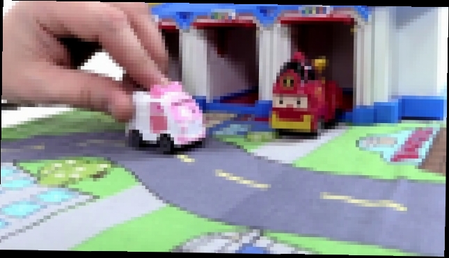 Видео для детей: РОБОКАР ПОЛИ в гараже Алекса! Авария на дороге. Игры для мальчиков. 