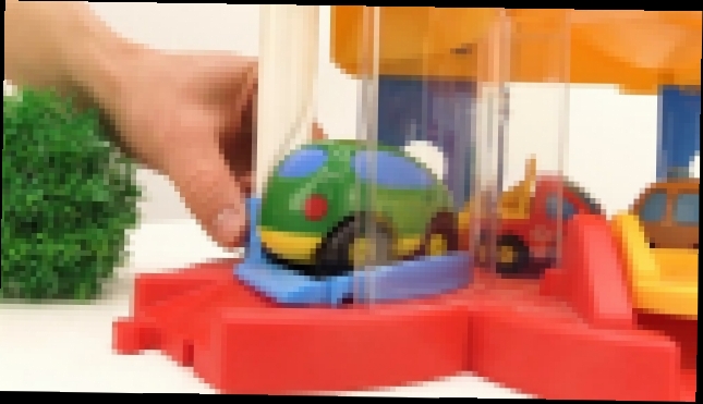 Видео для детей: трансформеры, игры в машинки! Бамблби ищет гараж. 