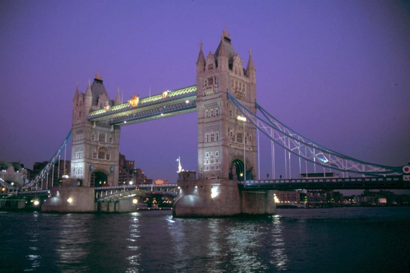 London Bridge Is Falling Down - George Ando Edit